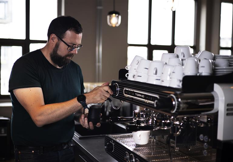 img-efac234a-d935-4fea-be7b-3d512cb861fc